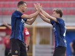 edin-dzeko-dan-nicolo-barella-inter-milan-vs-dynamo-kyiv-serie-a.jpg