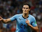edinson-cavani-kembali-cetak-gol_20180701_032556.jpg