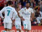 ekspresi-striker-real-madrid-karim-benzema-kanan-dan-cristiano-ronaldo_20171106_063106.jpg
