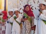 enam-santri-sumbangkan-suara-lantunan-ayat-suci_20170524_110936.jpg