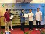 erah-terima-sertifikat-akreditasi-UDD-sistem-manajemen-mutu-ISO-900.jpg