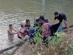 evakuasi-korban-tenggelam-di-Sungai-Mangkusip.jpg