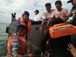 evakuasi-penumpang-kapal_20170715_221352.jpg