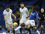 everton-chelsea-liga-inggris-abdoulaye-doucoure-mateo-kovacic-olivier-giroud.jpg