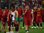 francesco-totti-ditemani-istri-dan-ketiga-anaknya-memberi-ucapan-perpisahan-kepada-publik-olimpico_20170529_080910.jpg