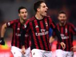 gelandang-ac-milan-giacomo-bonaventura-tengah-merayakan-gol-yang-dia-cetak-ke-gawang-bologna_20171211_055634.jpg