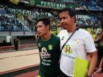 gelandang-barito-putera-evan-dimas-darmono-mengenakan-kostum-persebaya.jpg