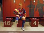 gelandang-baru-fc-barcelona-frenkie-de-jong.jpg