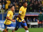 gelandang-brasil-paulinho-kanan-merayakan-gol_20170901_153220.jpg