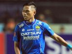 gelandang-persib-bandung-tony-sucipto_20161213_222011.jpg