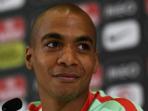 gelandang-portugal-joao-mario_20160708_210940.jpg