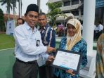 general-manager-pln-wilayah-kalselteng-rustamadji-kiri_20171029_142349.jpg