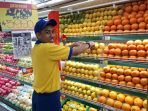 gerai-buah-impor-di-hypermart-q-mall_20180511_185534.jpg