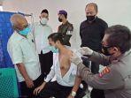 gerai-vaksin-presisi-polda-kalsel-sae.jpg