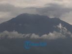 gunung-agung-terlihat-di-kawasan-desa-rendangkabupaten-karangasemminggu-2492017_20170924_185935.jpg