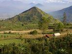 gunung-sadahurip-atau-gunung-piramid-di-garut-jawa-barat.jpg