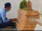 h-saidi-mansyur-ziarahi-makam-kakek-nenek.jpg