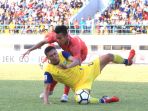 hasil-akhir-martapura-fc-vs-persegres-gresik-menang-2-1_20180806_181237.jpg