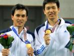 hendra-setiawanmohammad-ahsan-raih-medali-ema.jpg