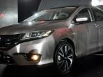 honda-memperkenalkan-sedan-kompak-mirip-city_20150927_143840.jpg