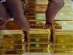 ilustrasi-harga-emas-dunia-kembali-turun-proses-pembuatan-emas-batangan.jpg