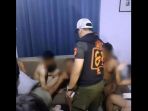 ilustrasi-pns-terpergok-mesum-gay_20180204_234431.jpg
