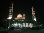 indahnya-masjid-agung-wahyu-al-hadi-di-jalan-jenderal-soedirman-sampit.jpg