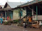 inilah-antara-lain-rumah-warga-di-bantatan-sungai-di-desa-asamasam.jpg