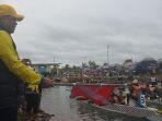 j-Bupati-Batola-Mujiyat-melepas-peserta-Lomba-Dayung-Perahu-Naga.jpg