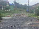 jalan-lingkungan-perumahan-rusak.jpg