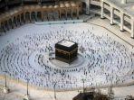 jemaah-haji-melakukan-tawaf-atau-mengelilingi-kabah-tujuh-kali.jpg