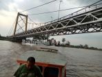 jembatan-barito-sepanjang-1082-mete_20181001_130148.jpg