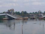 jembatan-mandastana-yang-runtuh-dibongkar.jpg