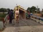 jembatan-puntik-ambrol-dilewati-truk-pasir.jpg