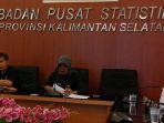jumpa-pers-bps-kalsel-dipaparkan-oleh-kepala-bps-kalsel-diah-utami.jpg