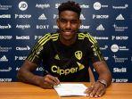 junior-firpo-resmi-menjadi-pemain-leeds-united-teken-kontrak-selama-4-tahun.jpg