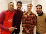 justin-bieber-menyammbangi-markas_20170117_080623.jpg