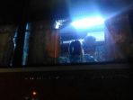 kaca-bus-timnas-indonesia-yang-pecah_20161208_071044.jpg