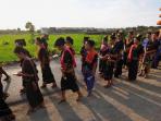 kain-tenun-prosesi-pernikahan-suku-sasak-di-lombok_20151004_095924.jpg