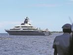 kapal-pesiar-equanimity-di-perairan-tanjung-benoa_20180302_092317.jpg