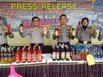 kapolres-tanahlaut-akbp-sentot-adi-dharmawan_20180416_180836.jpg