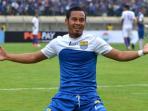 kapten-persib-atep-rizal_20150905_153214.jpg