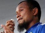 kapten-persib-bandung-supardi-nasir-berkaca-kaca-saat-berbicara-di-hadapan-sekitar-1000-bobotoh.jpg