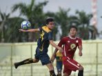 kapten-tim-barito-putera-u16-mohammad-febrian-kostum-biru_20180914_132228.jpg