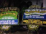 karangan-bunga-dari-kapolda-metro-jaya-kepada-keluarga-fs-korban-penembakkan.jpg