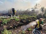 karhutla-di-Jalan-Sempati-Ujung-Tegal-Arum-Bandara-Banjarbaru-Kalsel-Rabu-13092023-5-5.jpg