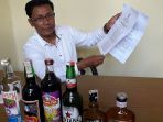 kasatnarkoba-polres-tapin-akan-tertibkan-miras-di-tapin_20171004_163627.jpg
