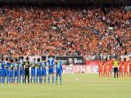 kedua-tim-persija-jakarta-dan-persib-bandung_20180918_231652.jpg