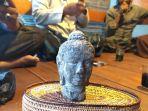 kepala-buddha-yang-ditemukan-warga-dusun-duko-desa-ambat.jpg