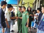 kepala-dinas-pendidikan-kapuas-vitrianson-sman-2-kualakapuas_20150413_115216.jpg